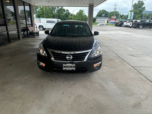 Used 2013 Nissan Altima 3.5 SL FWD image 2