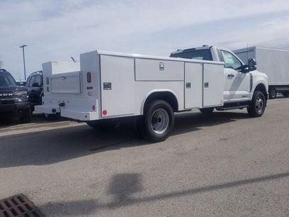 New 2025 Ford F350 XL w/ XL Chrome Package