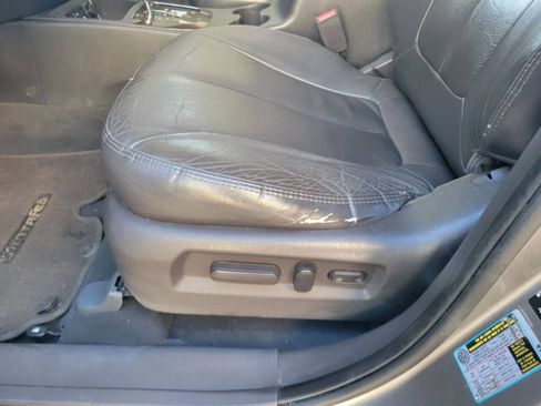 Used 2011 Hyundai Santa Fe Limited AWD/4WD image 12