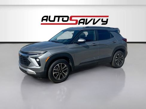 Used 2026 Chevrolet TrailBlazer LT FWD image 3