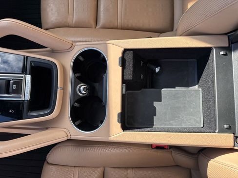 Used 2021 Porsche Cayenne image 27