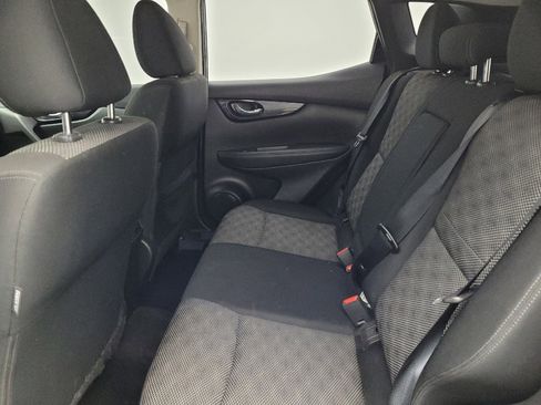 Used 2018 Nissan Rogue Sport SV w/ SV Technology Package image 18