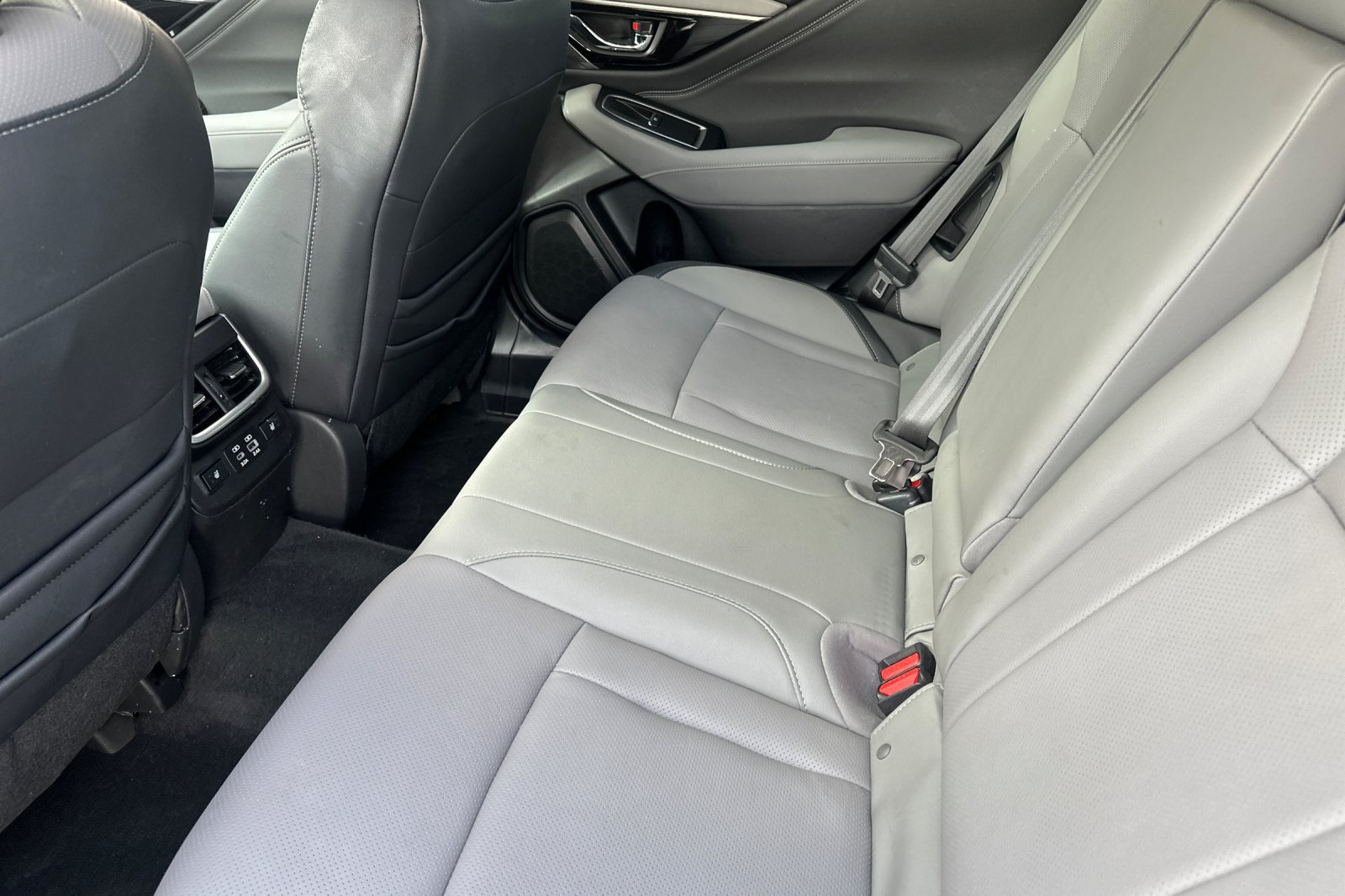 Used 2023 Subaru Outback Limited AWD/4WD image 12