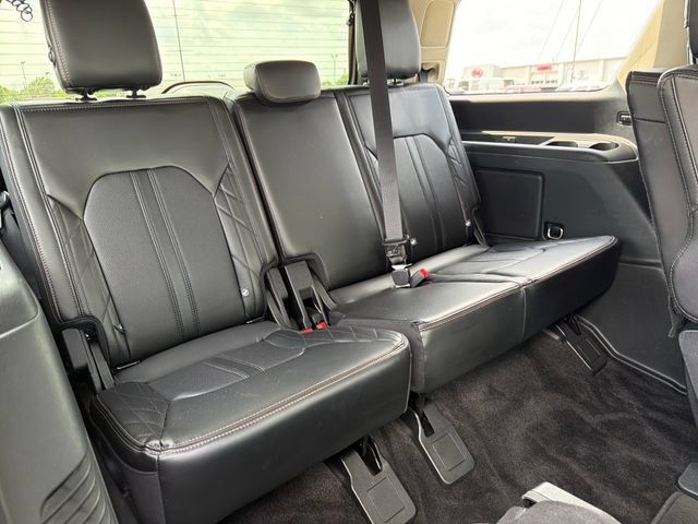 Used 2020 Ford Expedition Platinum AWD/4WD image 28