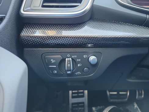 Used 2018 Audi SQ5 Prestige w/ Prestige Package image 29