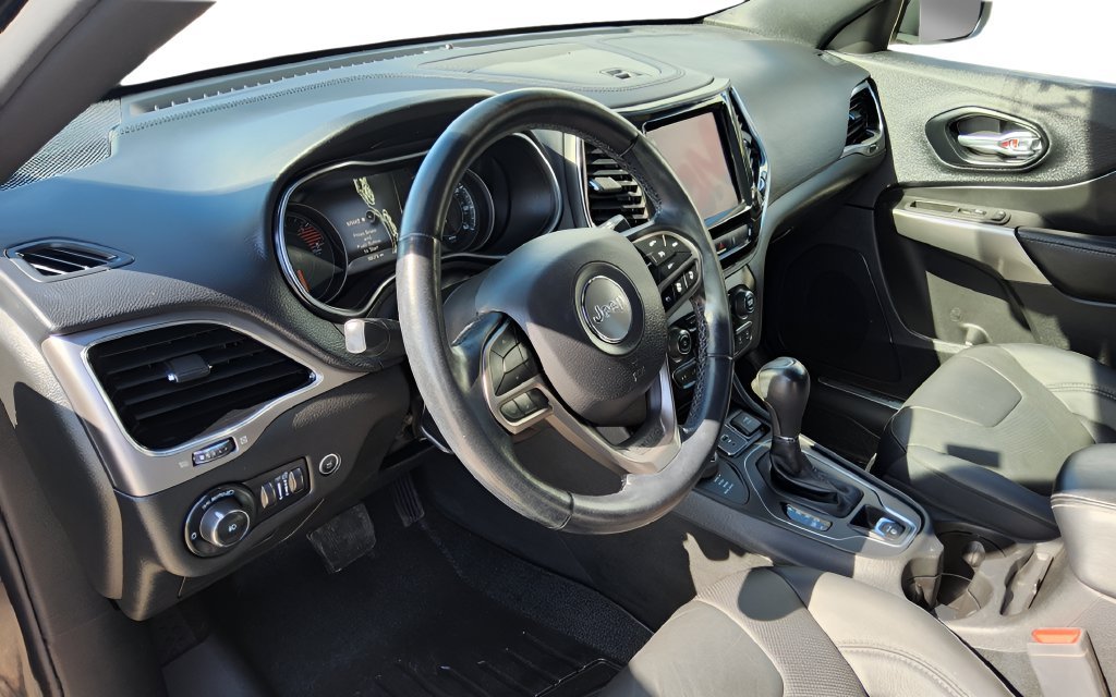 Used 2021 Jeep Cherokee High Altitude AWD/4WD image 22