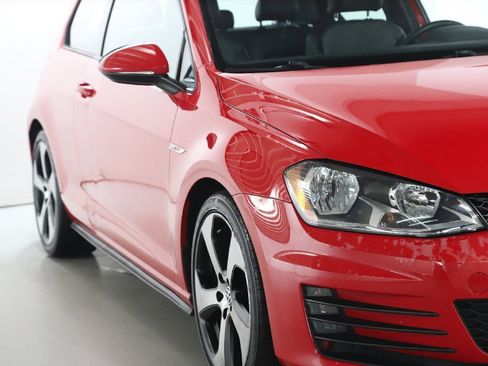 Used 2015 Volkswagen GTI SE image 8