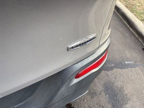 Used 2018 Jeep Cherokee Latitude w/ Cold Weather Group image 47