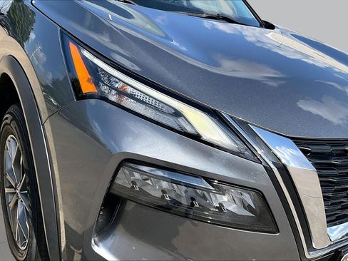 Used 2023 Nissan Rogue S FWD image 25