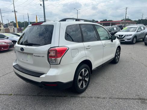 Used 2018 Subaru Forester 2.5i w/ Alloy Wheel Package AWD/4WD image 5