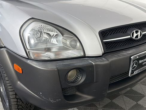 Used 2005 Hyundai Tucson LX FWD image 11