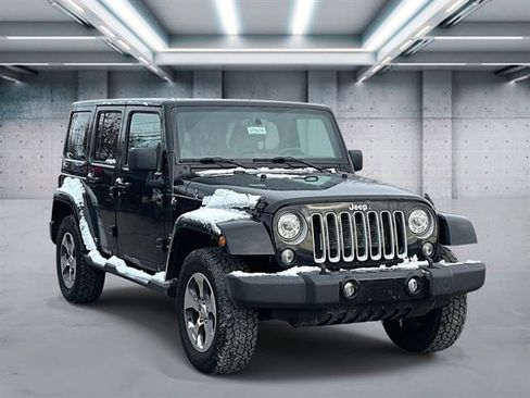 Used 2018 Jeep Wrangler Unlimited Sahara w/ Dual Top Group image 2