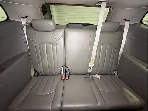 Used 2014 Chevrolet Traverse LT image 28