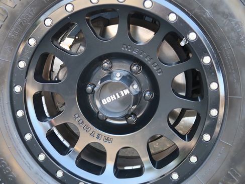 Used 2014 Toyota Tacoma PreRunner w/ TRD Off-Road Package RWD image 13