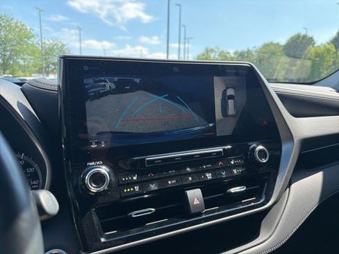 Used 2021 Toyota Highlander Platinum AWD/4WD image 33