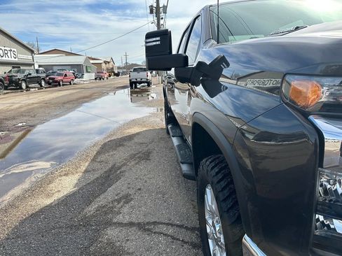 Used 2021 Chevrolet Silverado 2500 LT w/ Convenience Package image 28