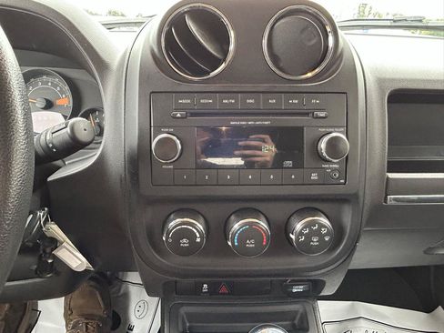 Used 2015 Jeep Patriot Sport w/ Power Value Group AWD/4WD image 22