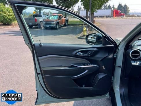 Used 2024 Chevrolet Trax ACTIV FWD image 15