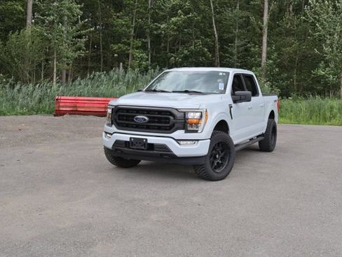 Used 2022 Ford F150 XLT w/ Equipment Group 302A High AWD/4WD image 2