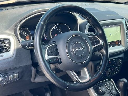 Used 2021 Jeep Compass Latitude AWD/4WD image 2