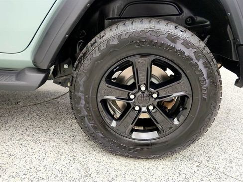 Used 2023 Jeep Wrangler Unlimited Sport AWD/4WD image 9