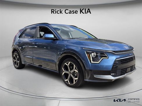 Certified 2023 Kia Niro EX Touring image 9