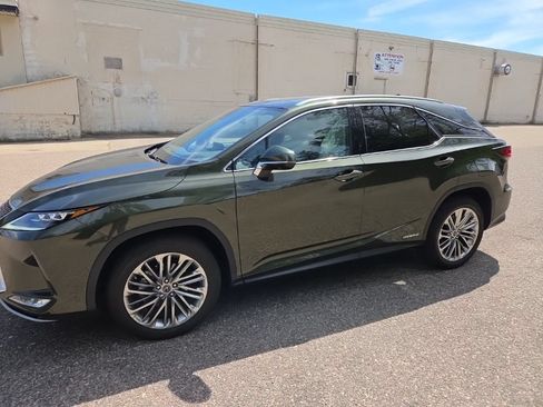 Used 2021 Lexus RX 450h AWD w/ Luxury Package image 3