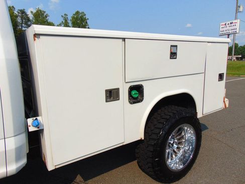 Used 2017 Ford F350 XL w/ Power Equipment Group AWD/4WD image 29