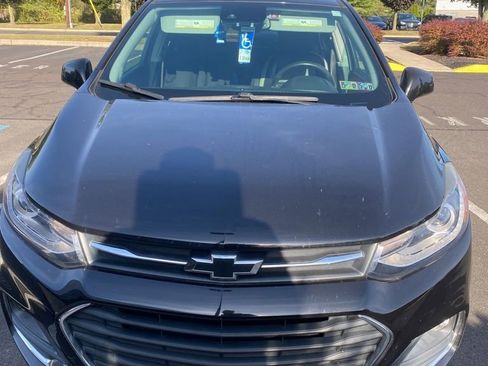 Used 2019 Chevrolet Trax Premier w/ Midnight Edition image 7