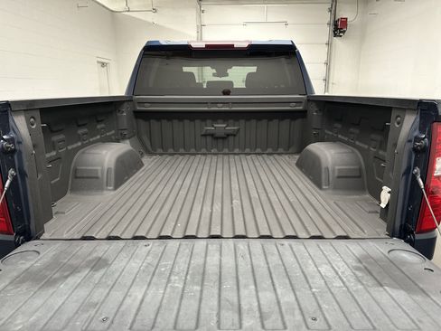 Used 2022 Chevrolet Silverado 1500 Custom w/ LPO, Dark Essentials Package AWD/4WD image 15