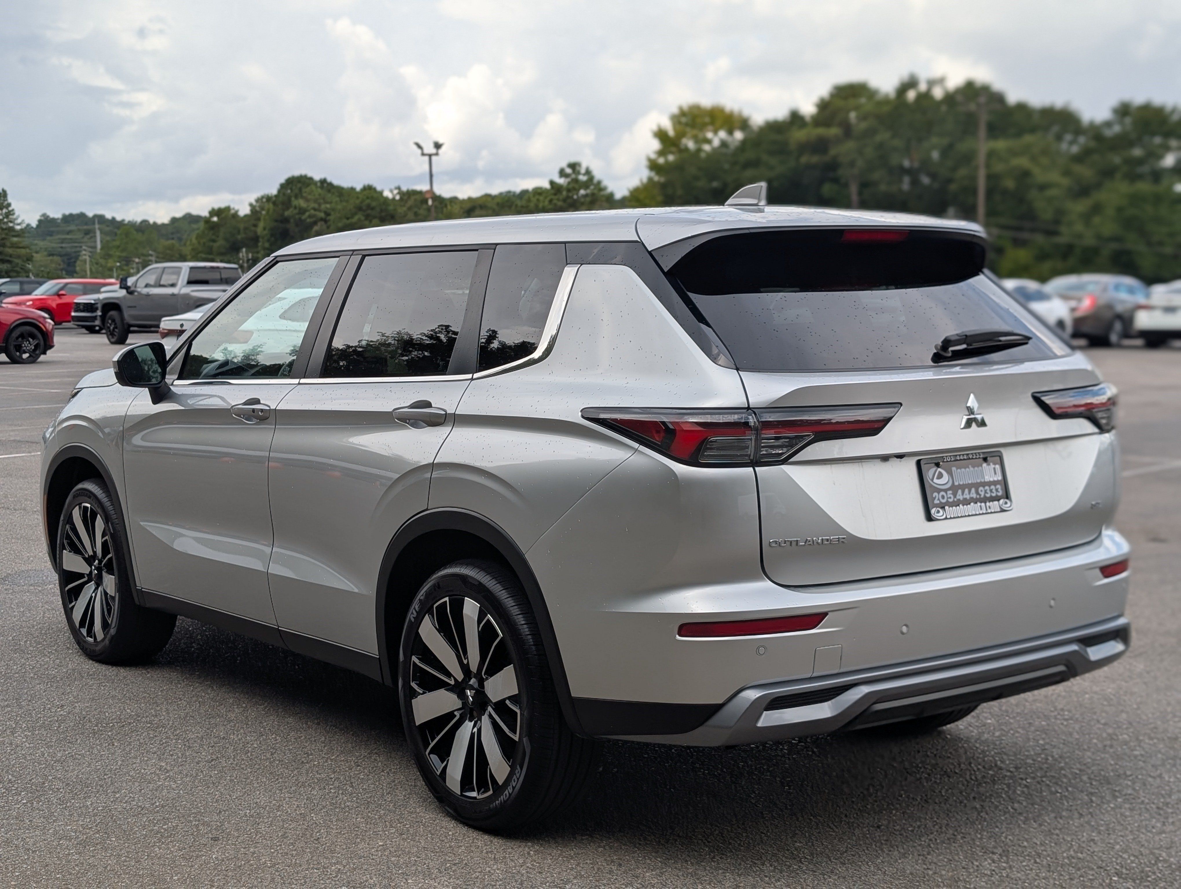 Used 2026 Mitsubishi Outlander SE AWD/4WD image 7