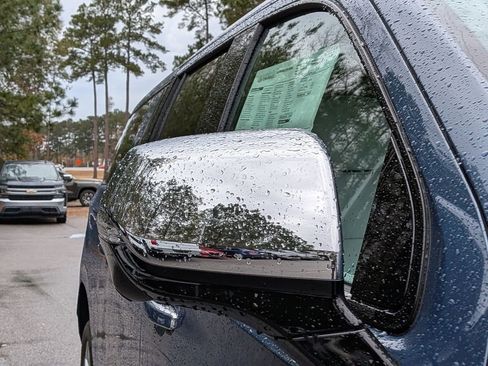 New 2026 Chevrolet Suburban Premier image 11