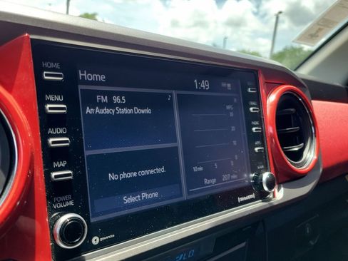 Used 2022 Toyota Tacoma SR5 w/ Technology Package RWD image 33