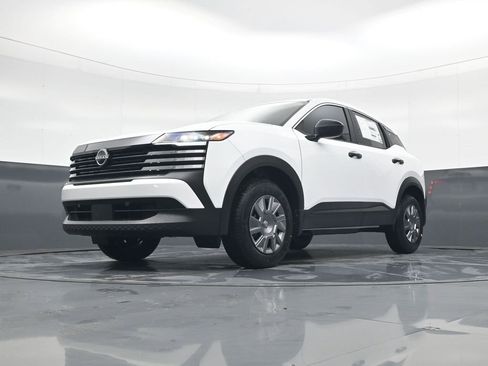 New 2026 Nissan Kicks S image 17