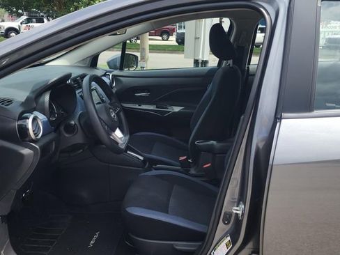 Used 2023 Nissan Versa SV FWD image 11