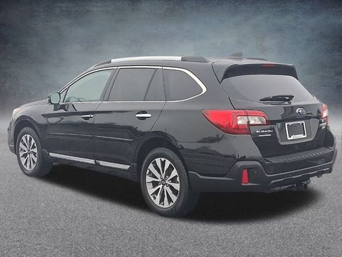 Used 2019 Subaru Outback 3.6R Touring image 10