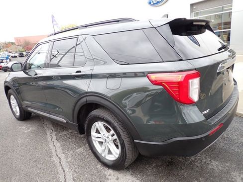Certified 2022 Ford Explorer XLT w/ Equipment Group 202A image 3