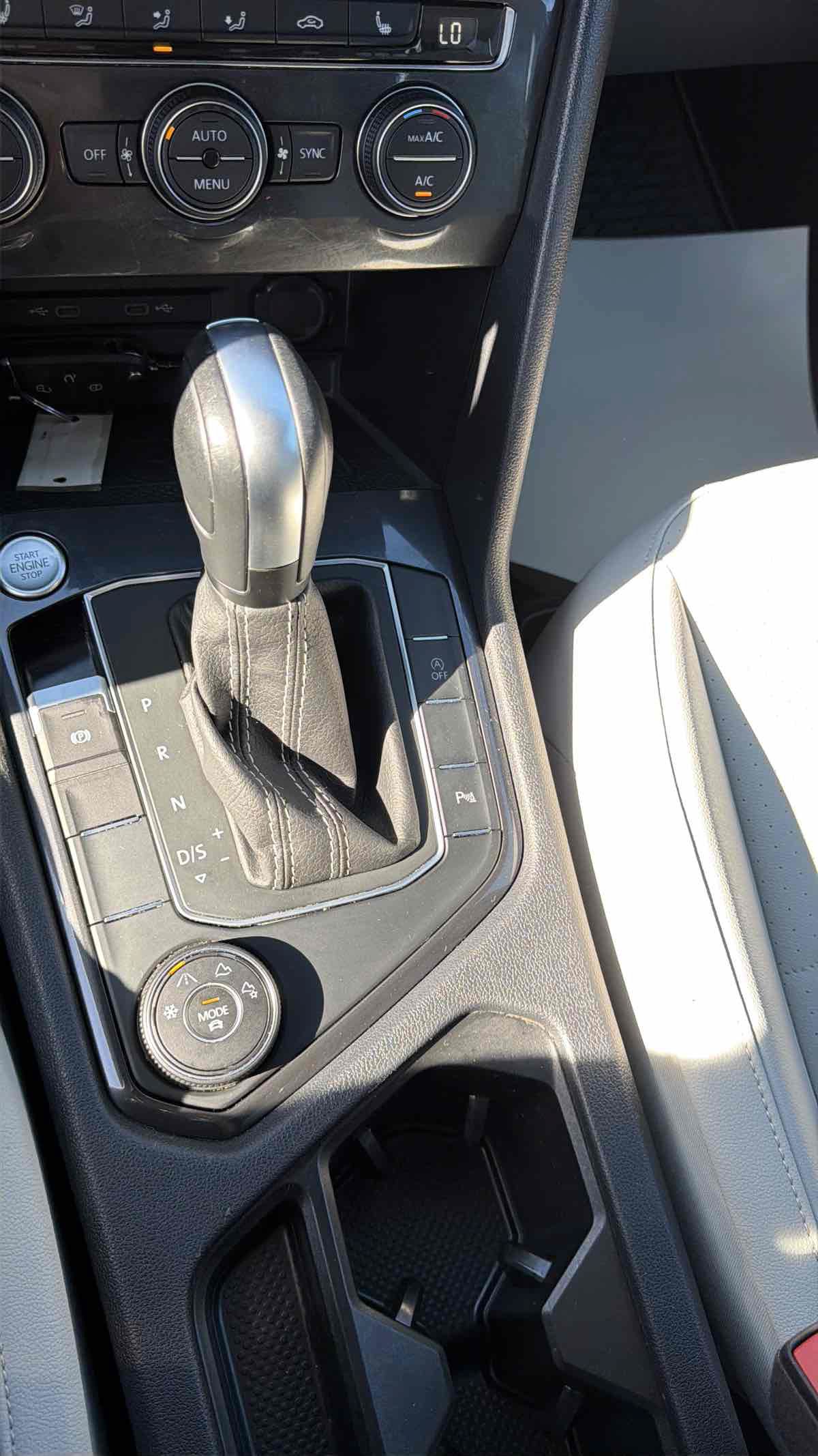 Used 2021 Volkswagen Tiguan SE R-Line AWD/4WD image 25