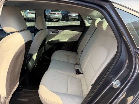 Used 2022 Kia Forte LXS FWD image 15