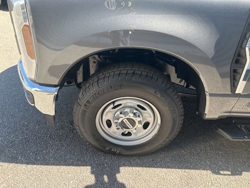 New 2025 Ford F250 XL image 10