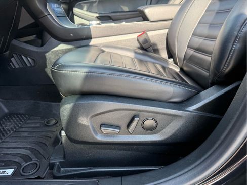Used 2020 Ford Edge SEL AWD/4WD image 16