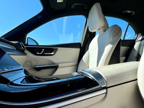 Certified 2024 Mercedes-Benz C 300 4MATIC Sedan image 16