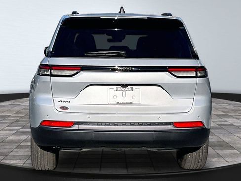 New 2026 Jeep Grand Cherokee Altitude AWD/4WD image 5