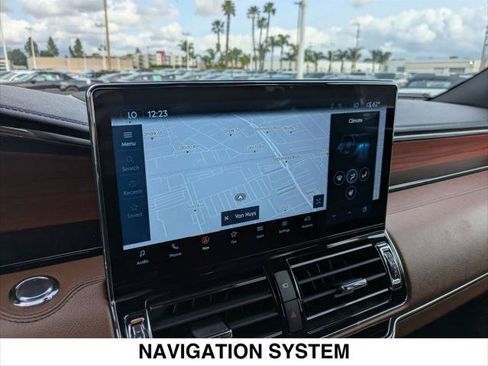 Used 2024 Lincoln Navigator L Reserve AWD/4WD image 17
