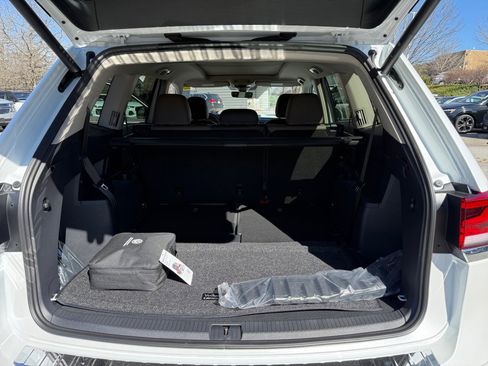 New 2026 Volkswagen Atlas SEL image 15