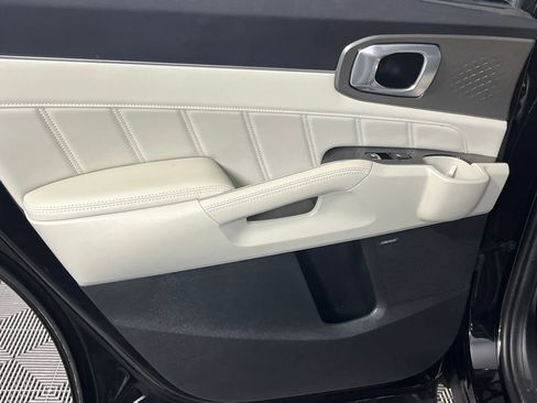 Used 2023 Kia Sorento SX Prestige image 27