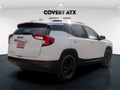 Used 2023 GMC Terrain SLE w/ Driver Convenience Package image 7