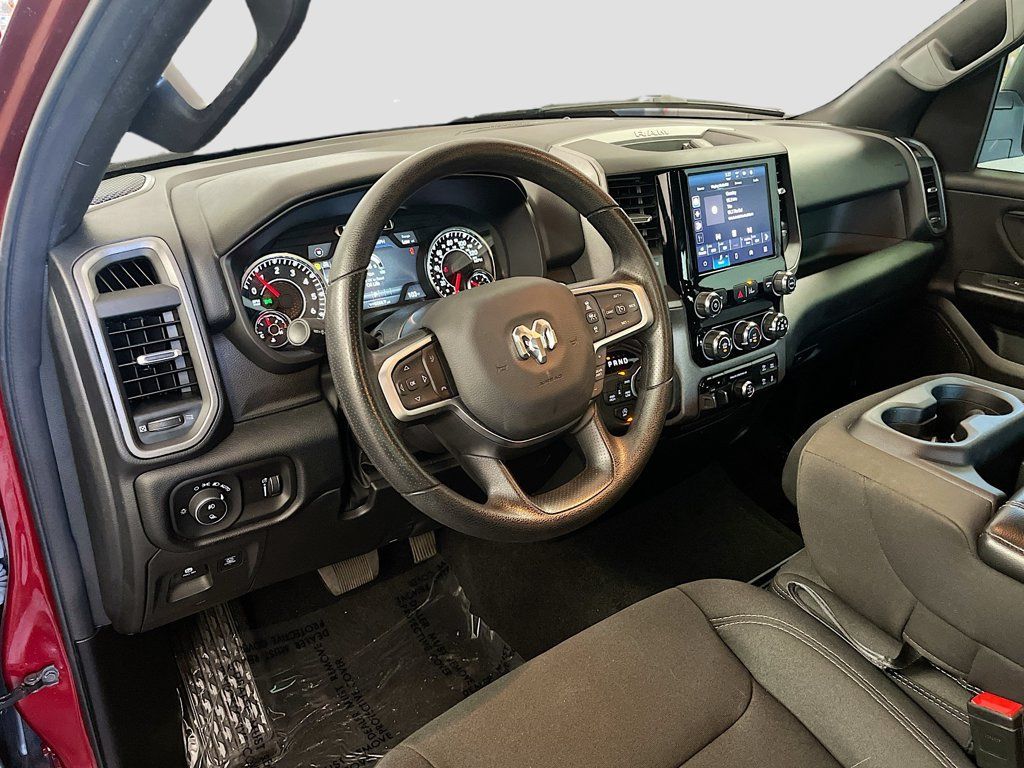 Used 2025 RAM 1500 Warlock AWD/4WD image 9