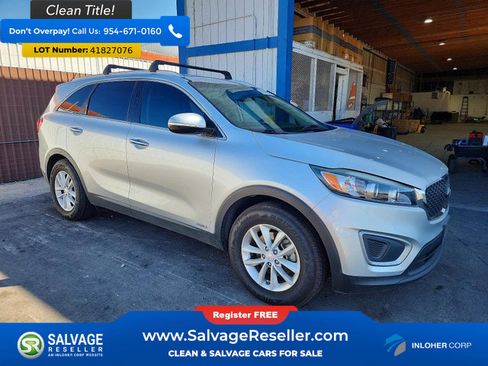Used 2017 Kia Sorento Suv w/ LX Convenience Package image 5