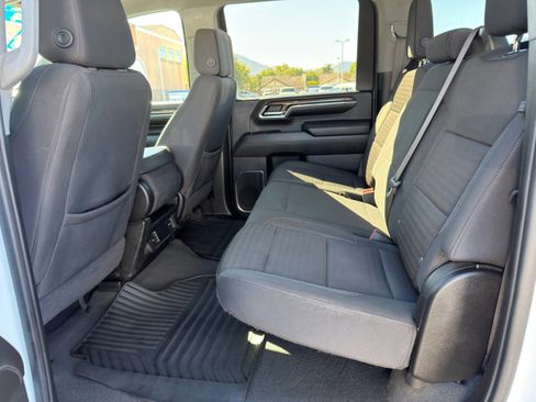 Used 2024 Chevrolet Silverado 2500 LT image 24